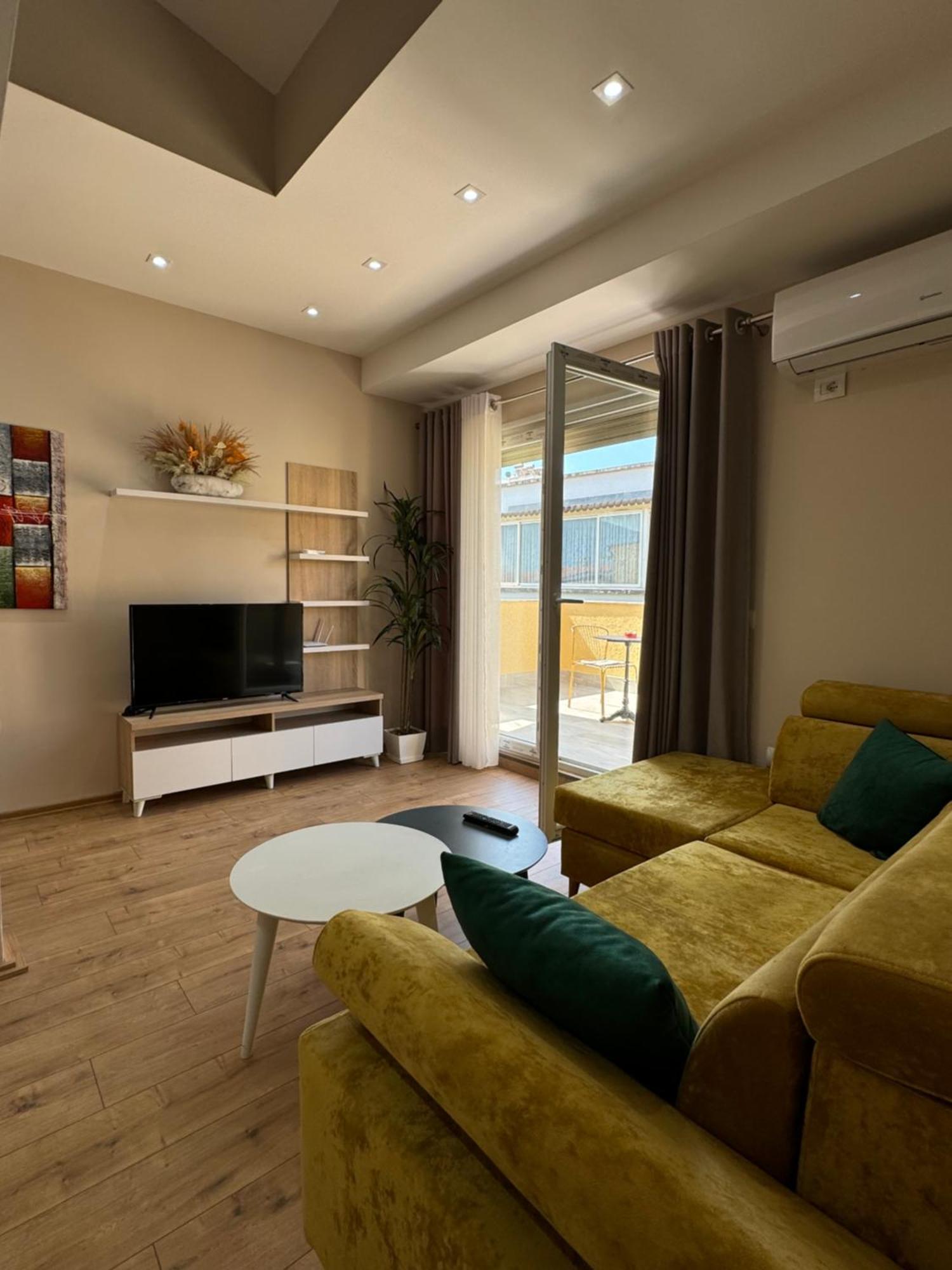 Haris Apartment Tirana